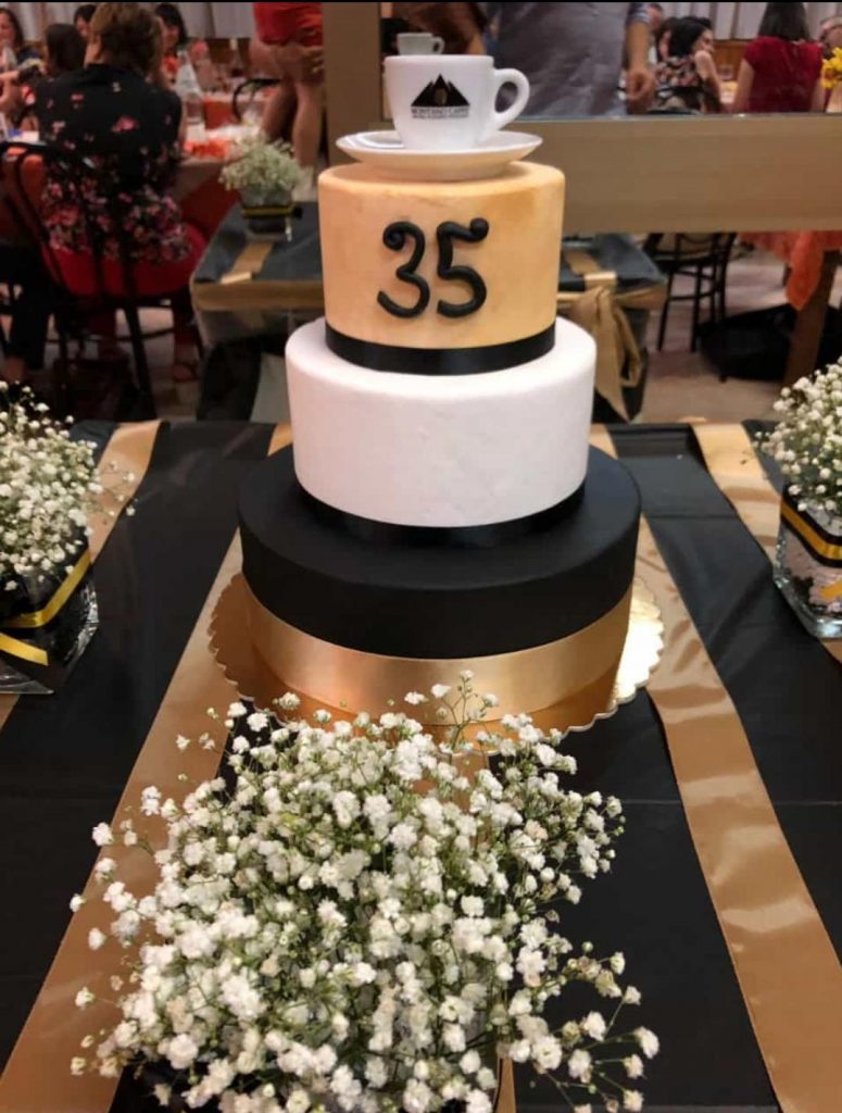 Torta 35 anni- Montano Caffè